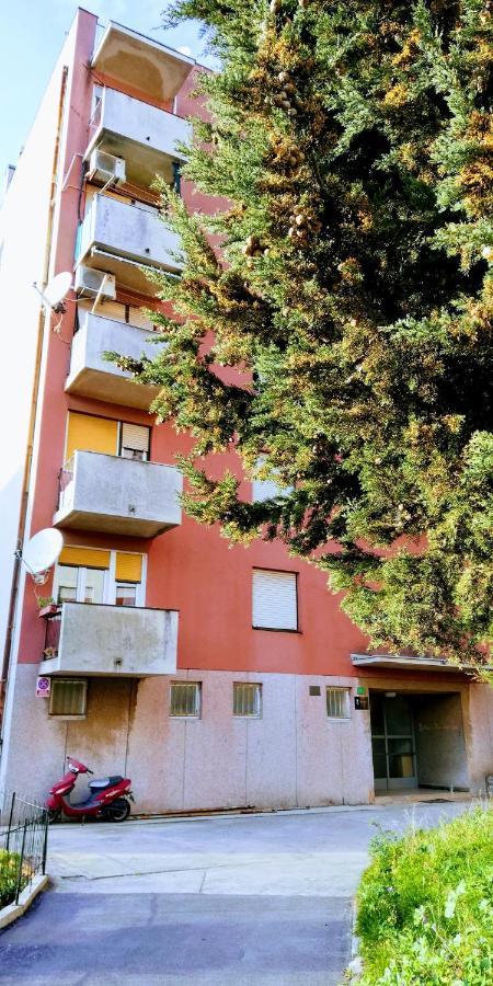 Pula Center Green Park Apartments And Rooms Exterior photo