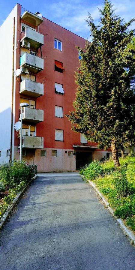 Pula Center Green Park Apartments And Rooms Exterior photo